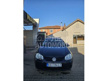 Volkswagen Golf 5, 3.200 €, 2005. Hečbek, Benzin | 1390 cm3, 219.720 km, 55kW (75 KS), Manuelni 5 brzina, 4/5 vrata, 5 sedišta, Kruševac