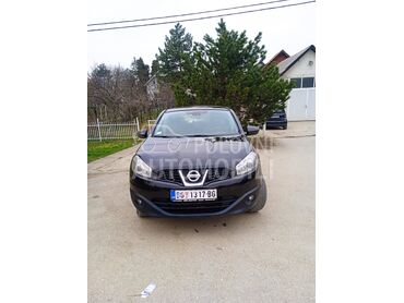 Nissan Qashqai (može zamena), 5.800 €, 2010. Džip/SUV, Dizel | 1461 cm3, 300.000 km, 81kW (110 KS), Manuelni 6 brzina, 4/5 vrata, 5 sedišta, Obrenovac