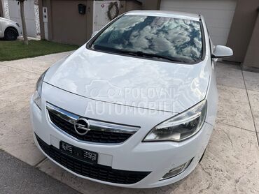 Opel Astra J 1.4 16V N.A.V.I, 4.450 €, 2012. Hečbek, Benzin | 1364 cm3, 236.357 km, 103kW (140 KS), Manuelni 6 brzina, 4/5 vrata, 5 sedišta, Zrenjanin