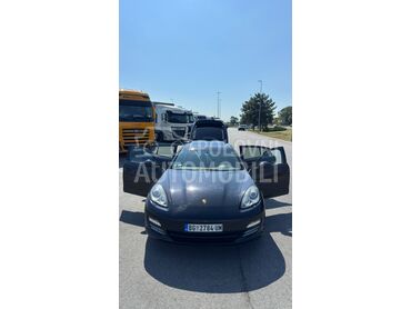 Porsche Panamera Panamera 4  36 (može zamena), 26.500 €, 2011. Limuzina, Benzin | 3605 cm3, 209.900 km, 220kW (299 KS), Automatski / poluautomatski, 4/5 vrata, 4 sedišta, Čukarica