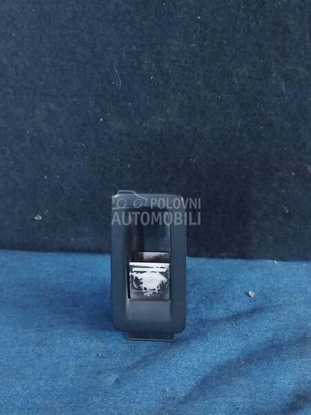 Prednji Desni Prekidac Stakala za Volkswagen Touran od 2003. do 2015. god.