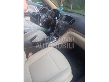 Opel Insignia, 5.100 €, 2010. Karavan, Dizel | 1956 cm3, 242.000 km, 96kW (131 KS), Manuelni 6 brzina, 4/5 vrata, 5 sedišta, Ralja