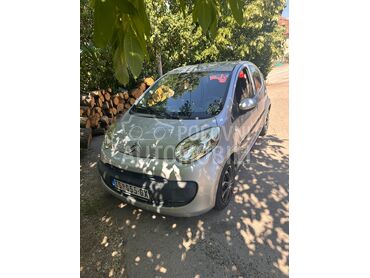 Citroen C1, 2.400 €, 2006. Limuzina, Benzin | 998 cm3, 178.520 km, 50kW (68 KS), Manuelni 5 brzina, 4/5 vrata, 5 sedišta, Trstenik