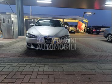 Alfa Romeo 147 (može zamena), 2.300 €, 2006. Hečbek, Dizel | 1910 cm3, 338.000 km, 110kW (150 KS), Manuelni 6 brzina, 4/5 vrata, 5 sedišta, Požega