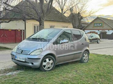 Mercedes Benz A 160 160 (može zamena), 420 €, 2000. Hečbek, Benzin | 1598 cm3, 221.000 km, 75kW (102 KS), Manuelni 5 brzina, 4/5 vrata, 4 sedišta, Ruma