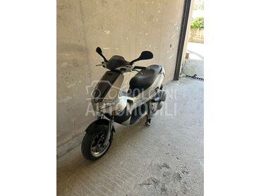Gilera Runner (može zamena), 1.900 €, 2004. , 209 cm3, 39.658 km, 17kW (23 KS), Scooter, Palilula