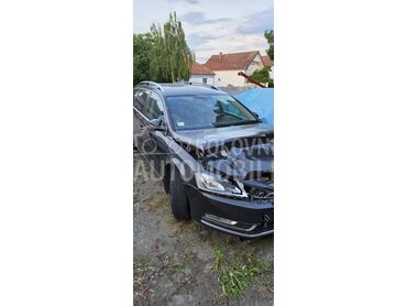 Volkswagen Passat B7 highline dsg, 3.600 €, 2011. Karavan, Dizel | 1968 cm3, 300.000 km, 125kW (170 KS), Automatski / poluautomatski, 4/5 vrata, 5 sedišta, Pančevo