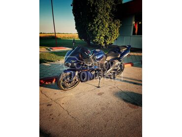 Yamaha R1, 5.200 €, 2004. , 998 cm3, 73.627 km, 126kW (171 KS), Sport / Super sport, Maglić