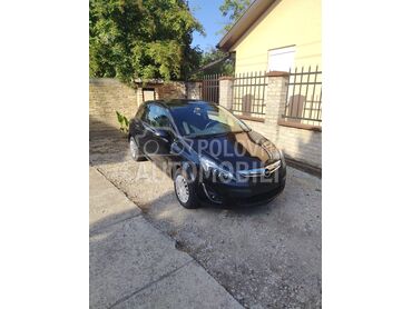 Opel Corsa D, 4.450 €, 2013. Hečbek, Benzin | 1398 cm3, 165.000 km, 74kW (101 KS), Manuelni 5 brzina, 2/3 vrata, 5 sedišta, Bečej