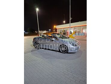 Peugeot 307 cc (može zamena), 3.700 €, 2004. Kabriolet/Roadster, Benzin | 1997 cm3, 25.000 km, 100kW (136 KS), Manuelni 5 brzina, 2/3 vrata, 4 sedišta, Beograd