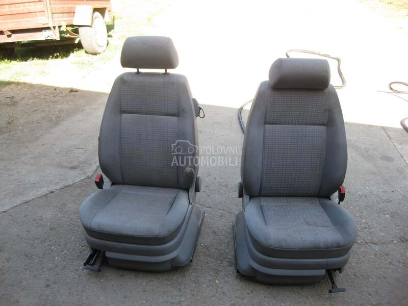 Sedista za putnicku verziju za Volkswagen Caddy od 2003. do 2010. god.
