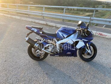 Yamaha R1, 2.400 €, 2000. , 1000 cm3, 60.000 km, 115kW (156 KS), Sport / Super sport, Aleksinac
