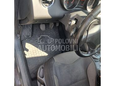 Peugeot 308 1.6 hdi, 4.300 €, 2013. Hečbek, Dizel | 1560 cm3, 232.727 km, 68kW (92 KS), Manuelni 5 brzina, 4/5 vrata, 5 sedišta, Niš