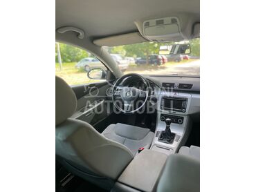 Volkswagen Passat B6 1.4TSI, 3.999 €, 2010. Karavan, Benzin + Metan (CNG) | 1400 cm3, 248.956 km, 110kW (150 KS), Manuelni 6 brzina, 4/5 vrata, 5 sedišta, Beograd