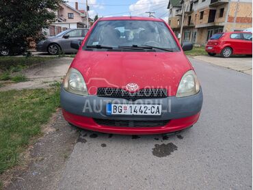Toyota Yaris, 1.200 €, 2000. Hečbek, Benzin | 998 cm3, 254.000 km, 50kW (68 KS), Manuelni 5 brzina, 2/3 vrata, 5 sedišta, Zemun