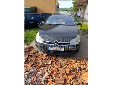 Citroen C5 Citroen C5, 1.000 €, 2004. Karavan, Dizel | 1560 cm3, 354.200 km, 80kW (109 KS), Manuelni 5 brzina, 4/5 vrata, 5 sedišta, Velika Plana