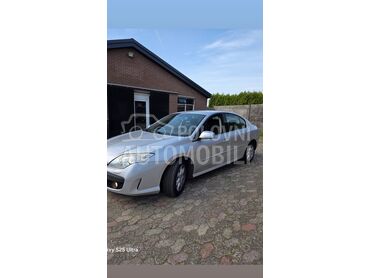 Renault Laguna 2.0, 3.900 €, 2008. Limuzina, Benzin | 1998 cm3, 207.000 km, 103kW (140 KS), Manuelni 6 brzina, 4/5 vrata, 5 sedišta, Smederevo