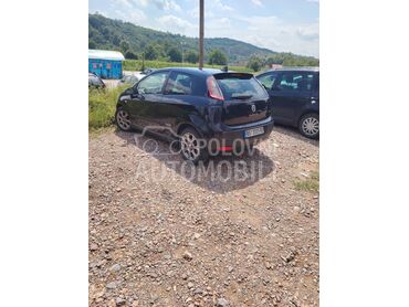 Fiat EVO 1.4, 3.900 €, 2010. Hečbek, Benzin | 1368 cm3, 223.455 km, 57kW (77 KS), Manuelni 5 brzina, 2/3 vrata, 5 sedišta, Lazarevac