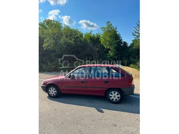 Opel Astra F 1.4, 1.400 €, 1996. Hečbek, Benzin | 1389 cm3, 139.999 km, 44kW (60 KS), Manuelni 5 brzina, 4/5 vrata, 5 sedišta, Petrovac na Mlavi