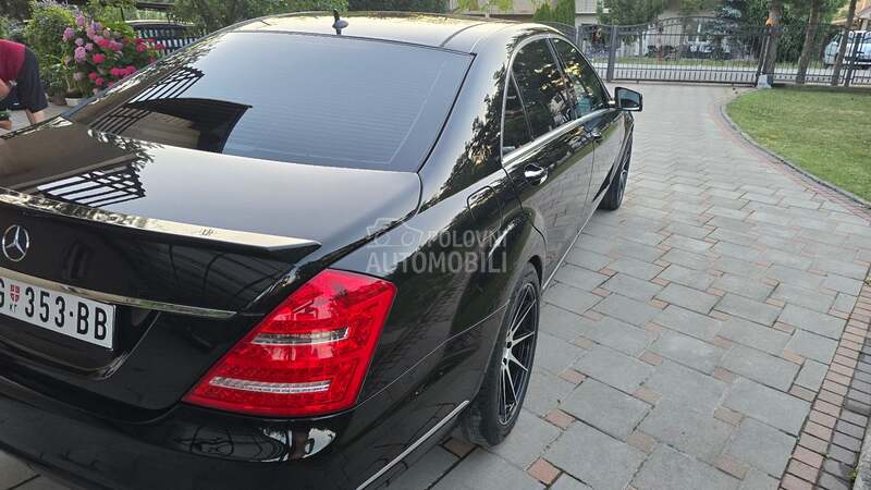 Mercedes-Benz S 400 2010 photo 5