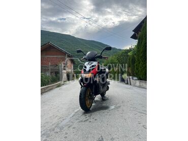 Aprilia Sr 50 (može zamena), 1.050 €, 2003. , 50 cm3, 27.000 km, 2kW (3 KS), ATV / Quad, Novi Pazar
