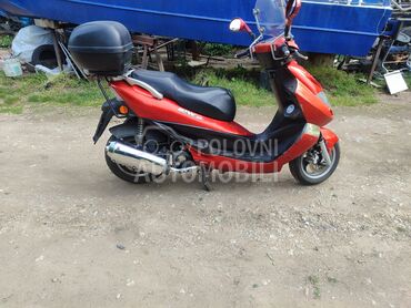 Kymco Bet-win 250 cc, 850 €, 2001. , 250 cm3, 64.200 km, 15kW (20 KS), Scooter, Beograd