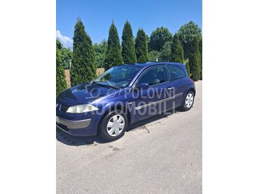 Renault Megane, 1.550 €, 2003. Hečbek, Benzin + Gas (TNG) | 1400 cm3, 248.000 km, 72kW (98 KS), Manuelni 5 brzina, 2/3 vrata, 4 sedišta, Golubac