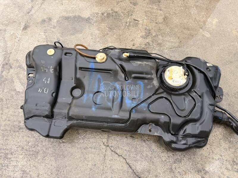 REZERVOAR PUMPA 2.0 100kw za Peugeot 407