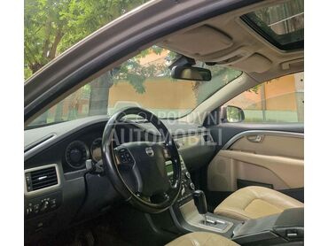 Volvo S80, 4.200 €, 2008. Limuzina, Dizel | 2401 cm3, 480.000 km, 136kW (185 KS), Automatski / poluautomatski, 4/5 vrata, 5 sedišta, Vrbas