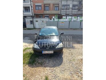 Opel Corsa C 1.2, 1.100 €, 2002. Hečbek, Benzin | 1199 cm3, 180.000 km, 55kW (75 KS), Manuelni 5 brzina, 4/5 vrata, 5 sedišta, Novi Sad