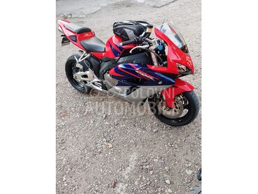 Honda Cbr 1000 rr, 5.500 €, 2006. , 998 cm3, 60.200 km, 126kW (171 KS), Sport / Super sport, Žabari