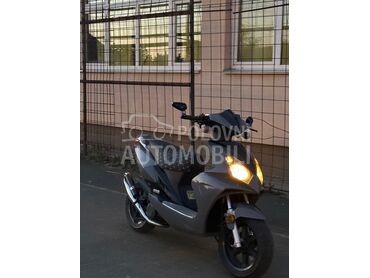 Sprint Exactly, 1.200 €, 2008. , 50 cm3, 13.547 km, 3kW (4 KS), Scooter, Šabac