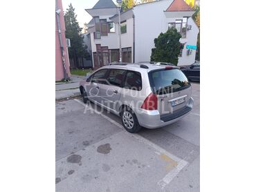 Peugeot 307 (može zamena), 1.200 €, 2002. Karavan, Benzin | 1587 cm3, 285.000 km, 80kW (109 KS), Manuelni 5 brzina, 4/5 vrata, 5 sedišta, Subotica