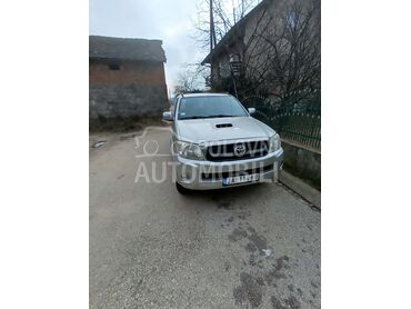 Toyota Hilux, 16.200 €, 2011. Pickup, Dizel | 2498 cm3, 180.000 km, 96kW (131 KS), Manuelni 5 brzina, 2/3 vrata, 4 sedišta, Zaječar