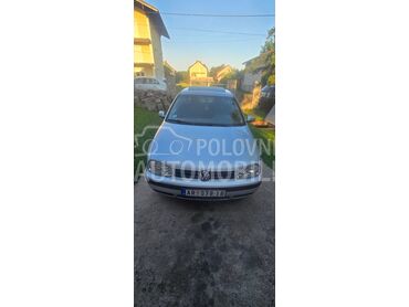 Volkswagen Golf 4, 2.100 €, 2002. Hečbek, Benzin | 1390 cm3, 217.450 km, 55kW (75 KS), Manuelni 5 brzina, 2/3 vrata, 5 sedišta, Aranđelovac