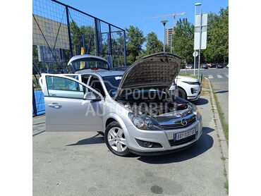 Opel Astra H N.O,V., 4.999 €, 2011. Hečbek, Benzin | 1598 cm3, 97.582 km, 85kW (116 KS), Manuelni 5 brzina, 4/5 vrata, 5 sedišta, Zemun