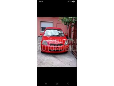 Toyota Yaris, Po dogovoru, 2000. Hečbek, Benzin | 998 cm3, 252.000 km, 50kW (68 KS), Manuelni 5 brzina, 4/5 vrata, 5 sedišta, Zemun