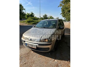Fiat Punto, 750 €, 2002. Hečbek, Benzin | 1242 cm3, 247.000 km, 44kW (60 KS), Manuelni 5 brzina, 4/5 vrata, 5 sedišta, Čukarica