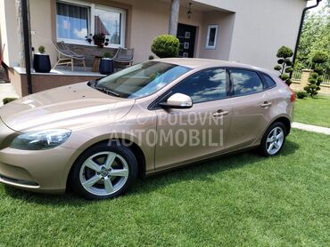 Volvo V40 1.6, 6.800 €, 2014. Hečbek, Dizel | 1560 cm3, 258.000 km, 84kW (114 KS), Manuelni 6 brzina, 4/5 vrata, 5 sedišta, Šabac
