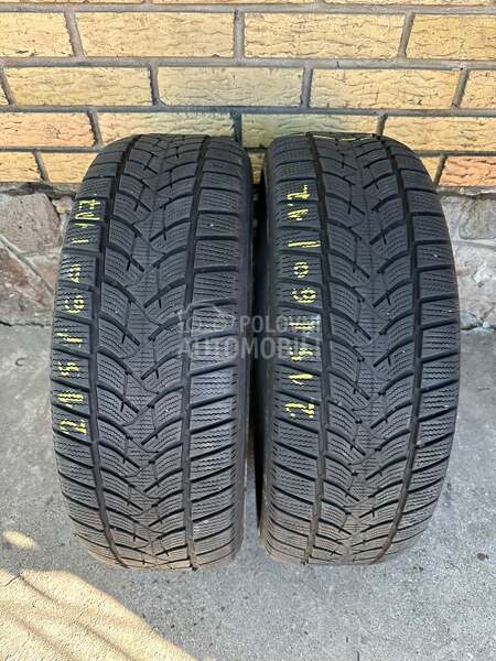Dunlop 215/60 R17 Zimska