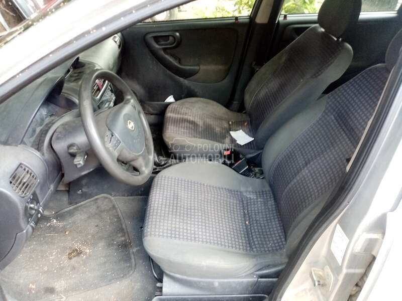 sediste 5vrata za Opel Corsa C od 2000. do 2006. god.