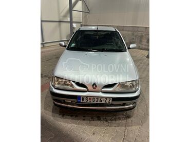 Renault Megane 1.6, 500 €, 1995. Limuzina, Benzin + Gas (TNG) | 1600 cm3, 220.000 km, 70kW (95 KS), Manuelni 5 brzina, 4/5 vrata, 5 sedišta, Aleksinac