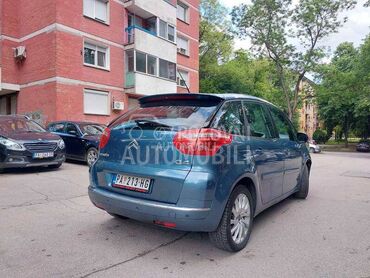 Citroen C4 Picasso, 2.800 €, 2010. Monovolumen (MiniVan), Dizel | 1560 cm3, 240.000 km, 80kW (109 KS), Automatski / poluautomatski, 4/5 vrata, 5 sedišta, Pančevo