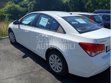Chevrolet Cruze, 4.600 €, 2013. Limuzina, Benzin | 1598 cm3, 249.000 km, 91kW (124 KS), Manuelni 5 brzina, 4/5 vrata, 5 sedišta, Kostolac