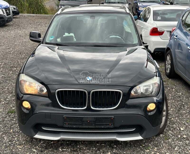 BMW X1 - kompletan auto u delovima