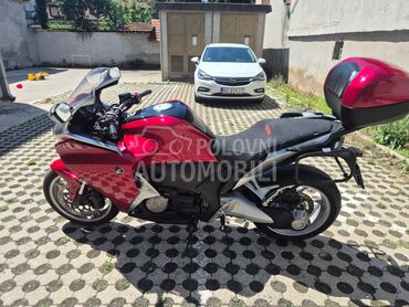Honda VFR 1200F DCT, 5.550 €, 2010. , 1237 cm3, 46.672 km, 125kW (170 KS), Touring, Novi Sad