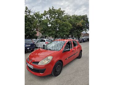 Renault Clio (može zamena), 2.500 €, 2008. Hečbek, Dizel | 1461 cm3, 211.000 km, 47kW (64 KS), Manuelni 5 brzina, 4/5 vrata, 5 sedišta, Preljina