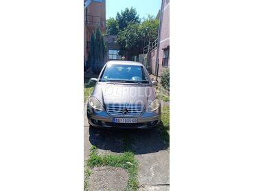 Mercedes Benz A 150, 2.300 €, 2005. Hečbek, Benzin | 1498 cm3, 207.000 km, 70kW (95 KS), Manuelni 5 brzina, 2/3 vrata, 5 sedišta, Beograd