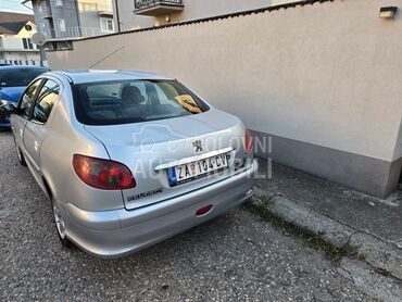 Peugeot 206 Povooljno, 2.100 €, 2008. Hečbek, Benzin | 1380 cm3, 205.000 km, 55kW (75 KS), Manuelni 5 brzina, 4/5 vrata, 5 sedišta, Zaječar