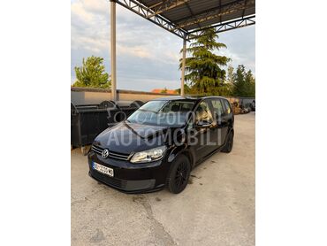 Volkswagen Touran, 7.800 €, 2014. Monovolumen (MiniVan), Dizel | 1598 cm3, 350.000 km, 77kW (105 KS), Manuelni 6 brzina, 4/5 vrata, 5 sedišta, Petlovo Brdo